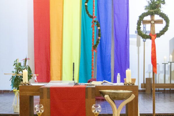 Palmsonntag feiern – Gottesdienste und Palmbinden